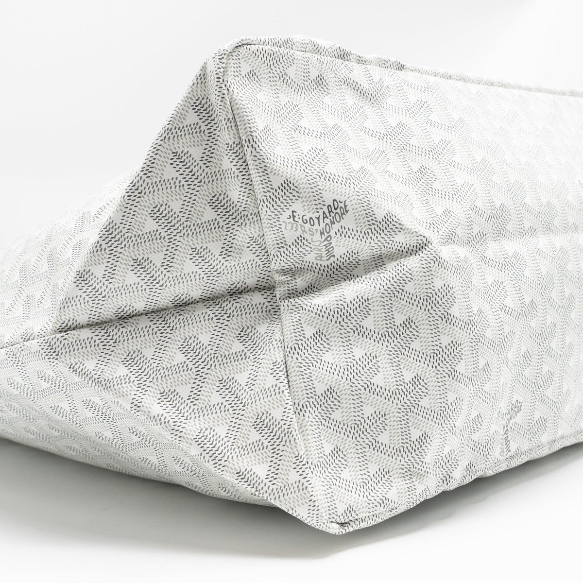Goyard Saint Louis Tote GM – White Goyardine Canvas & Calfskin, Silver Hardware