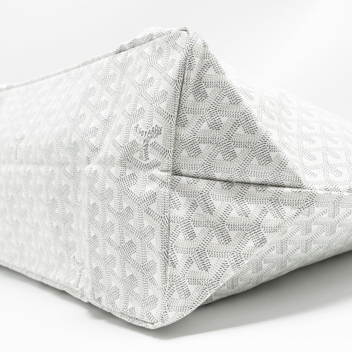 Goyard Saint Louis Tote GM – White Goyardine Canvas & Calfskin, Silver Hardware