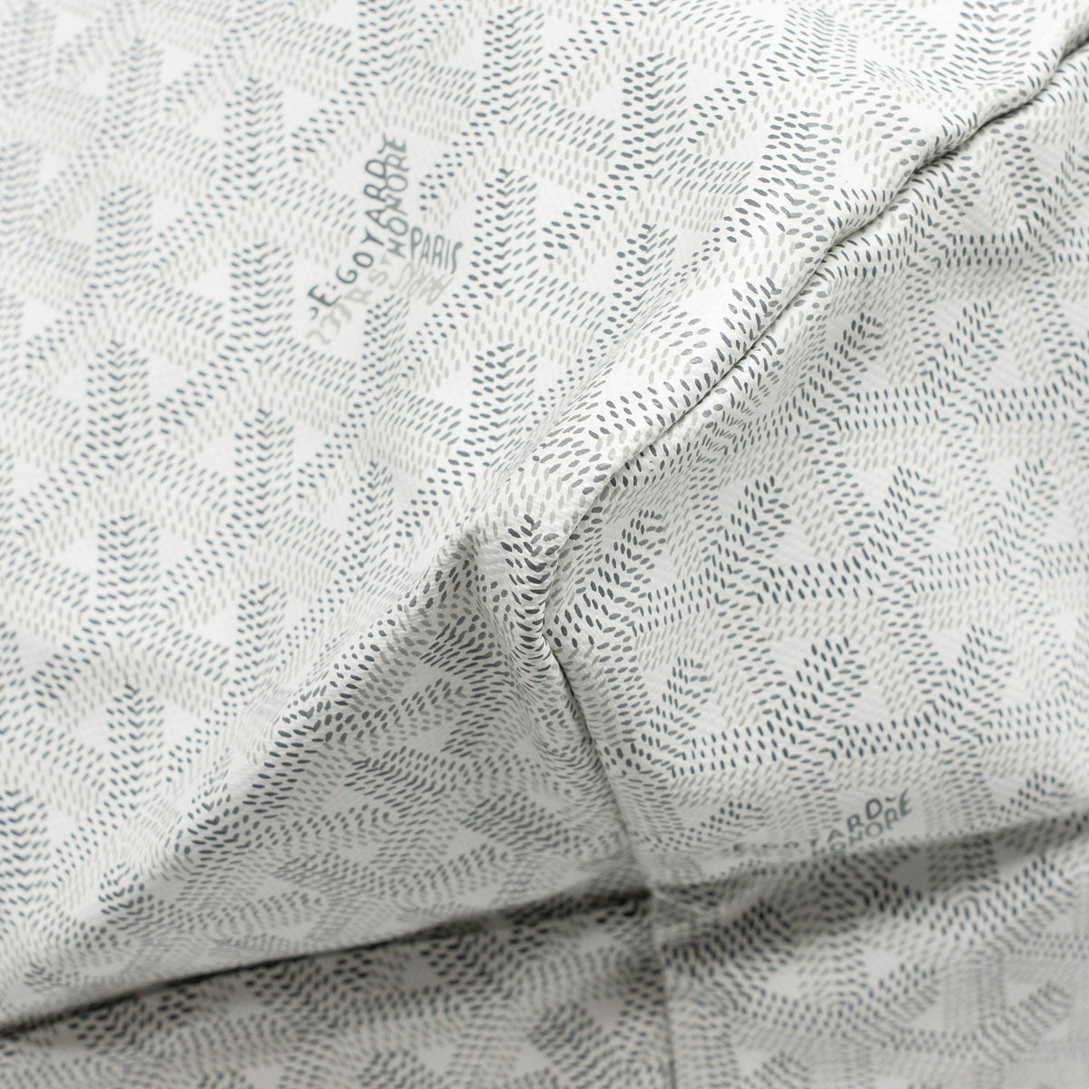 Goyard Saint Louis Tote GM – White Goyardine Canvas & Calfskin, Silver Hardware