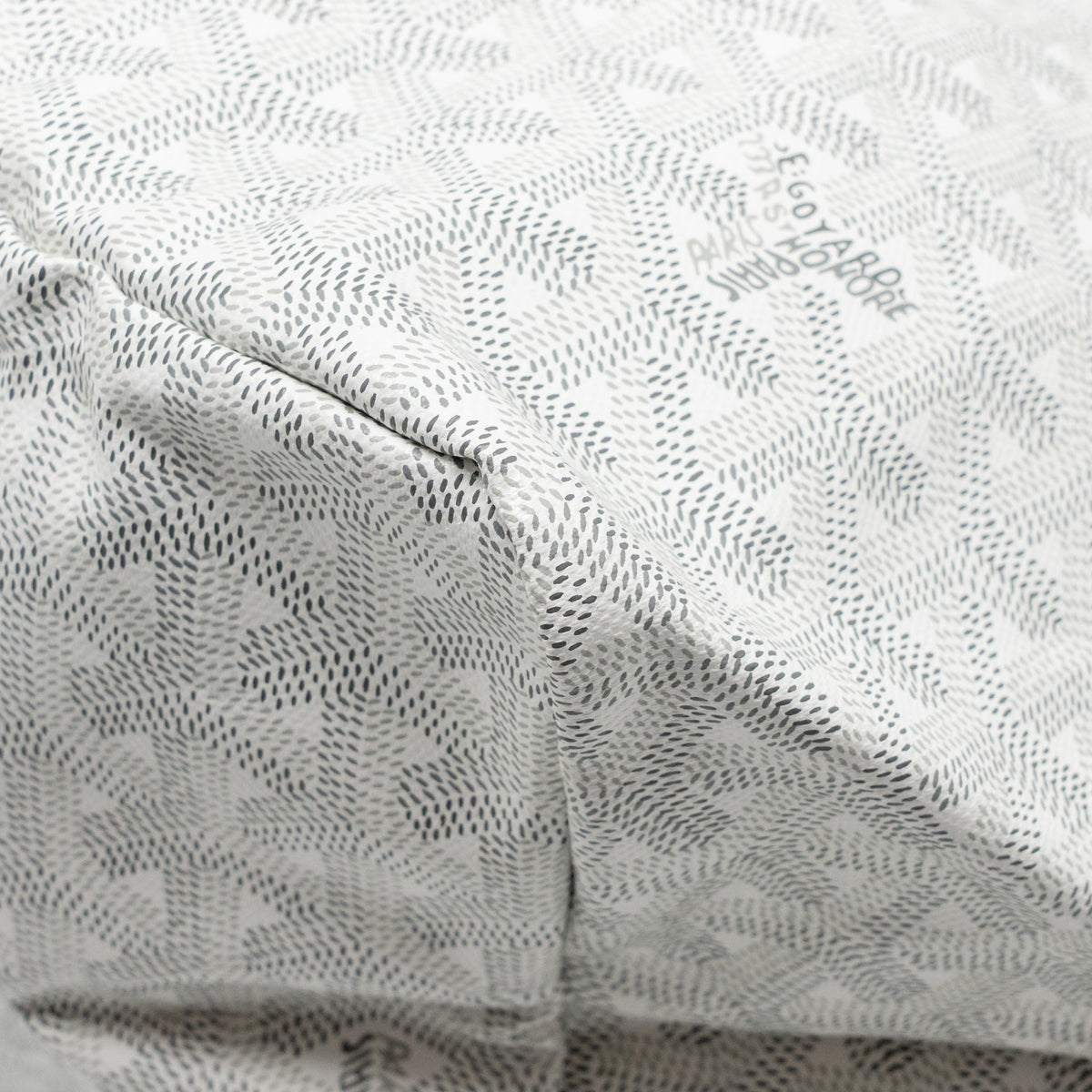 Goyard Saint Louis Tote GM – White Goyardine Canvas & Calfskin, Silver Hardware