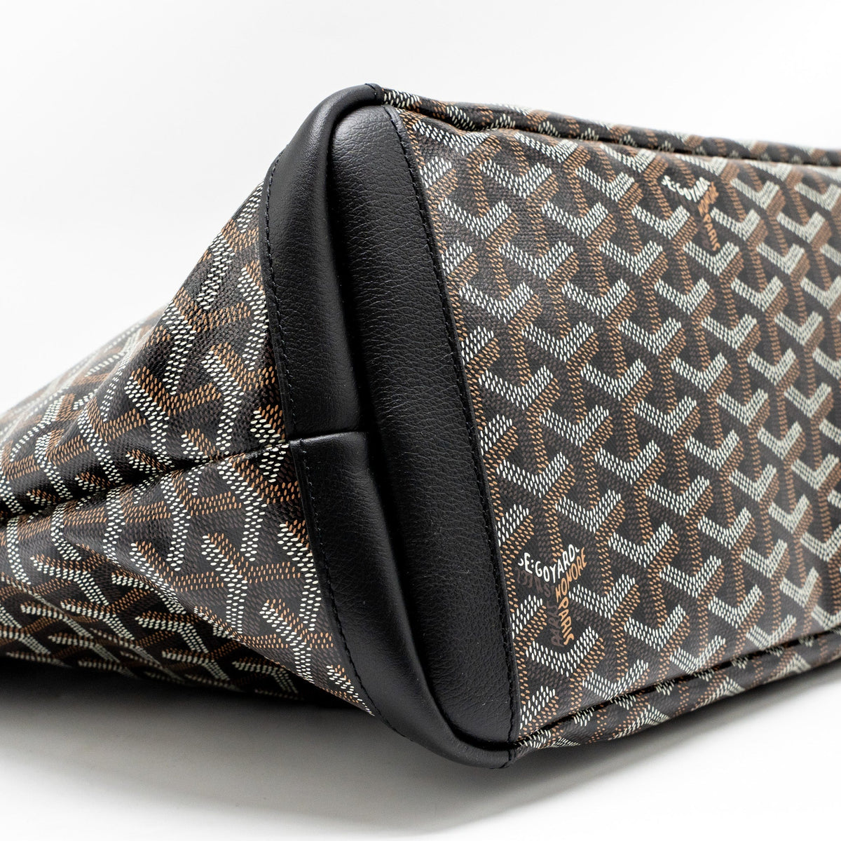 Goyard Artois MM Handbag – Black Goyardine Canvas & Calfskin, Silver Hardware