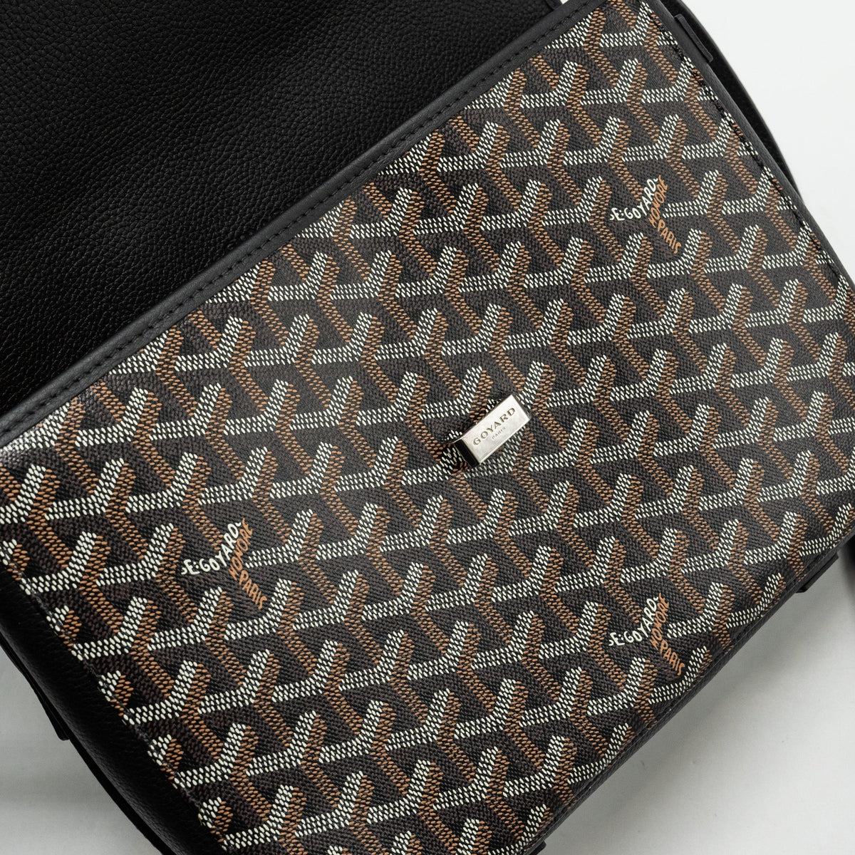 Goyard Belvedere MM Messenger Bag – Black Goyardine Canvas & Calfskin, Silver Hardware
