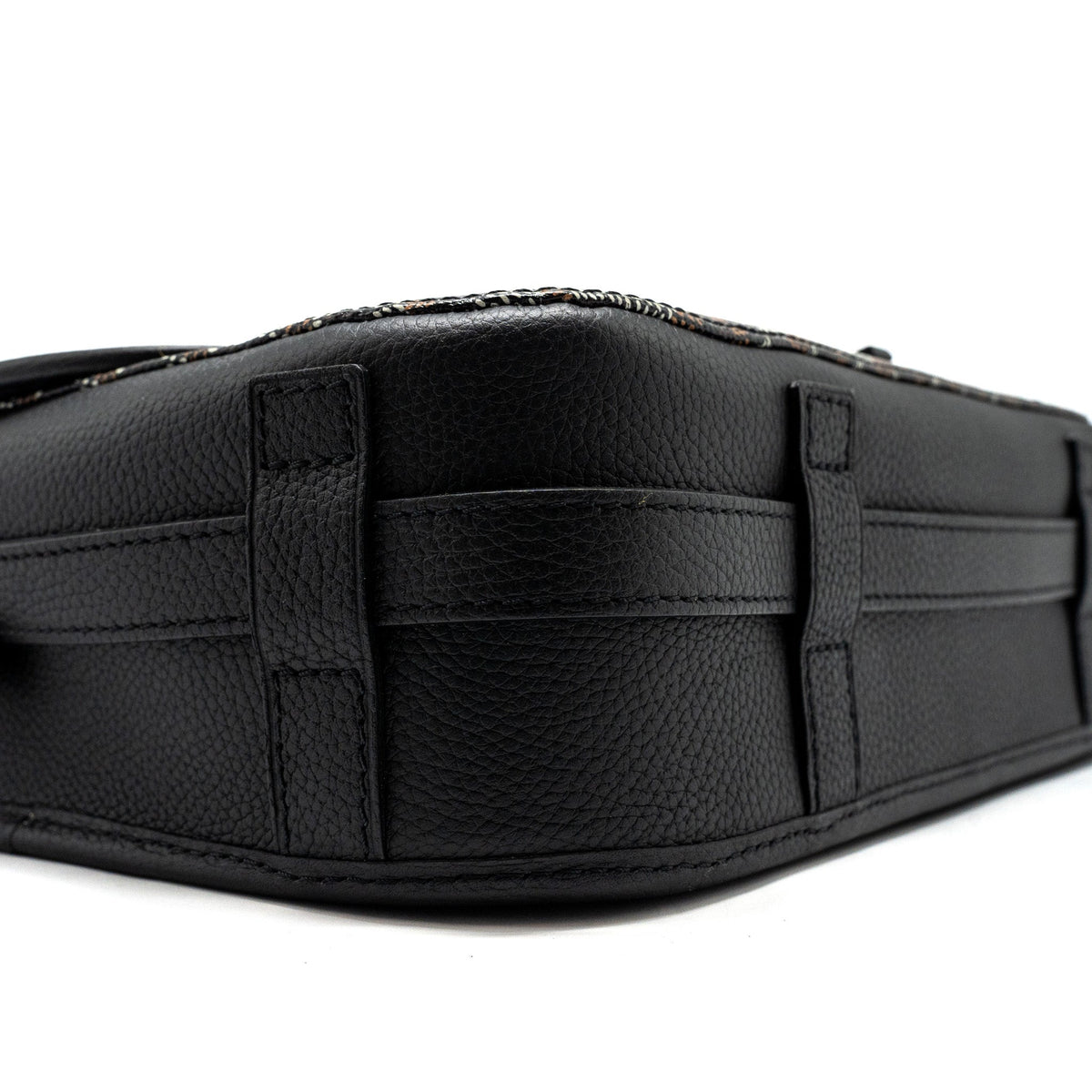 Goyard Belvedere MM Messenger Bag – Black Goyardine Canvas & Calfskin, Silver Hardware