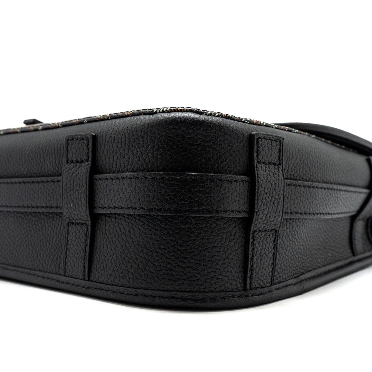 Goyard Belvedere MM Messenger Bag – Black Goyardine Canvas & Calfskin, Silver Hardware