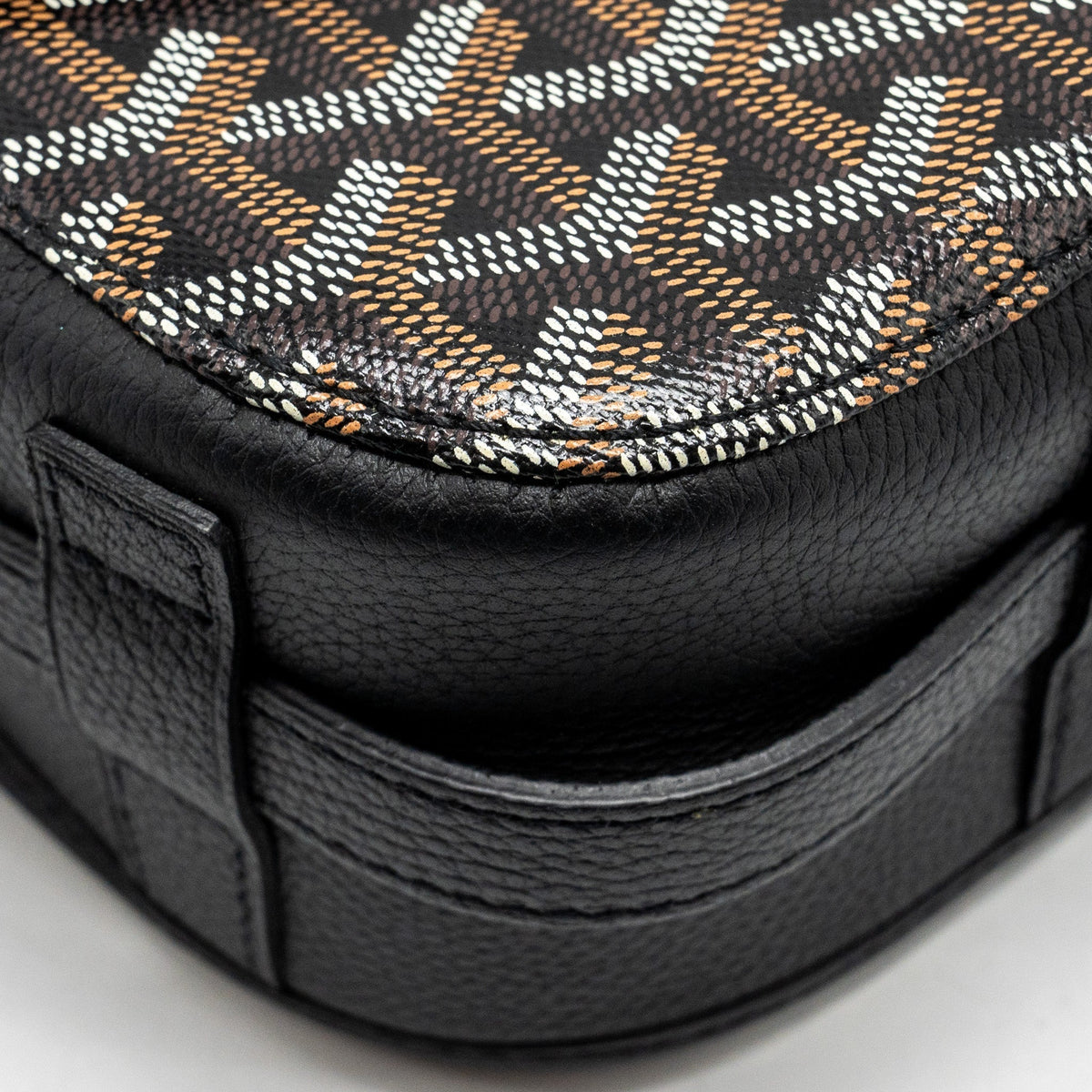 Goyard Belvedere MM Messenger Bag – Black Goyardine Canvas & Calfskin, Silver Hardware
